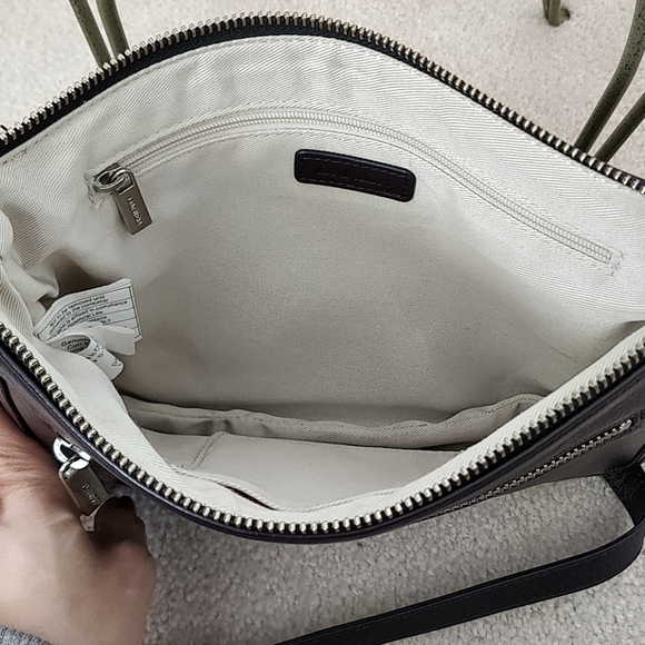 ✨DANIER✨ Expandable Leather Crossbody Purse - Picture 3 of 9